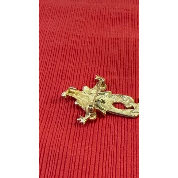 Vintage Clown Brooch Enamel Pin w/ Red Polka Dots & Swivel Swinging Hanging Legs - Picture 3 of 4